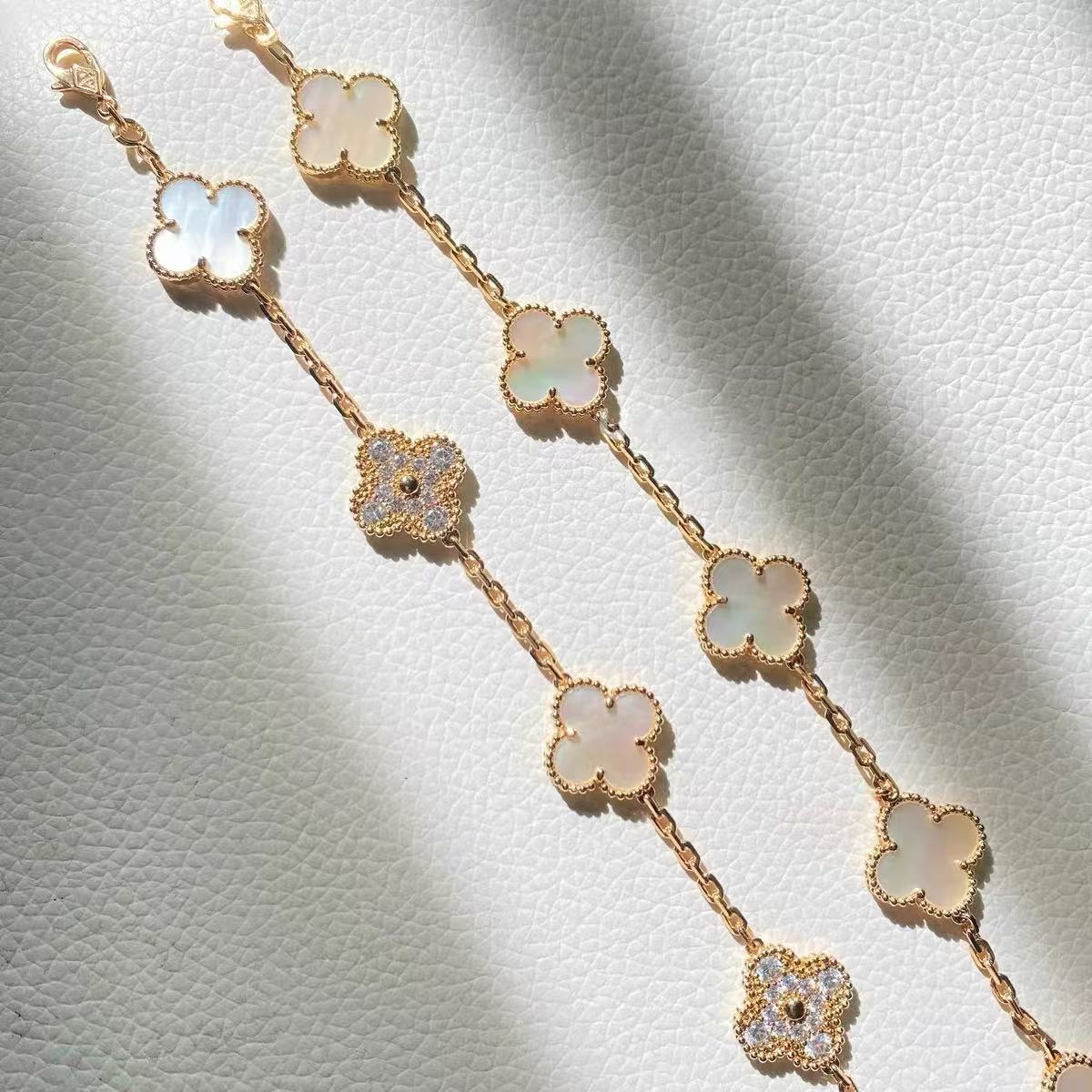 Flower Bracelet With Diamond