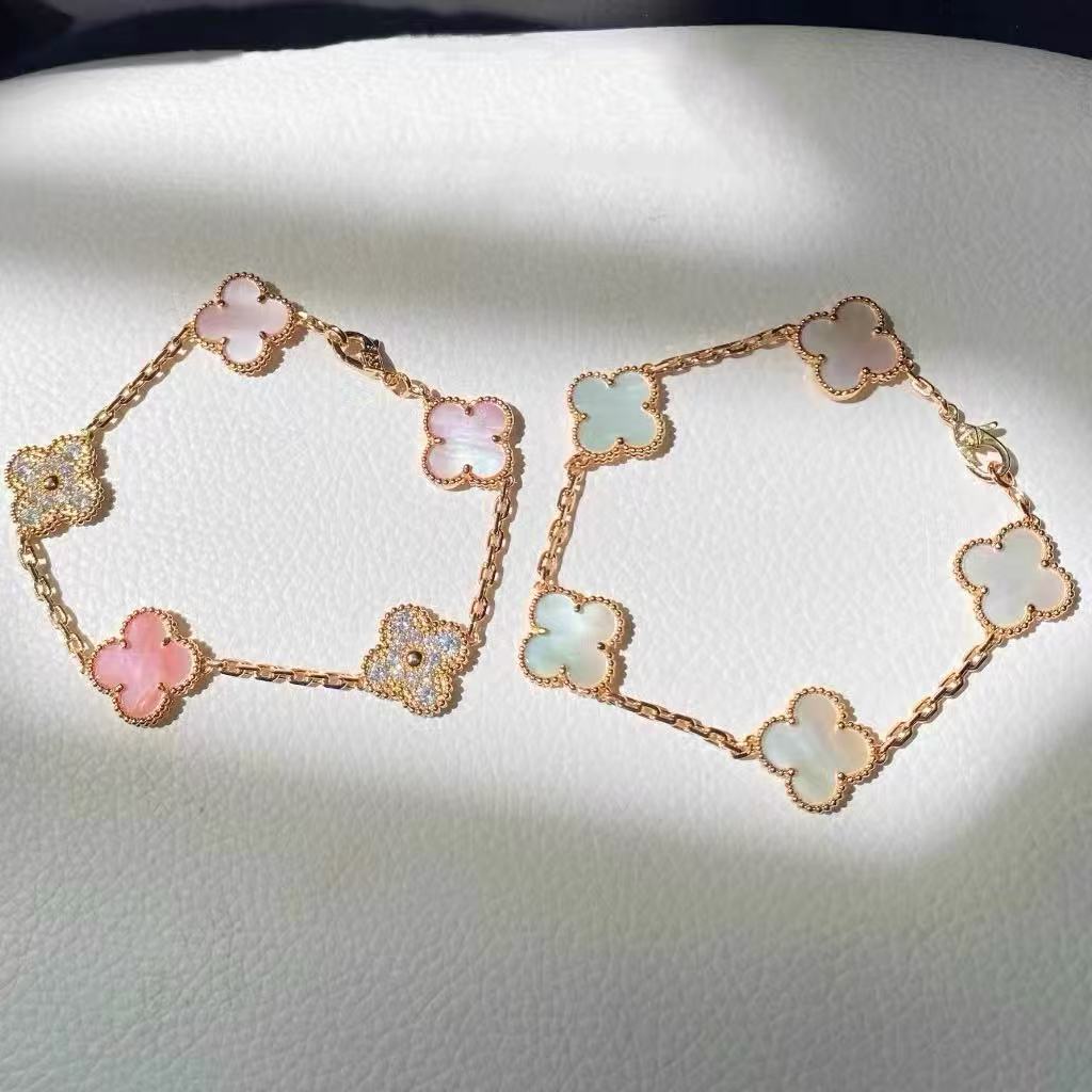 Flower Bracelet With Diamond