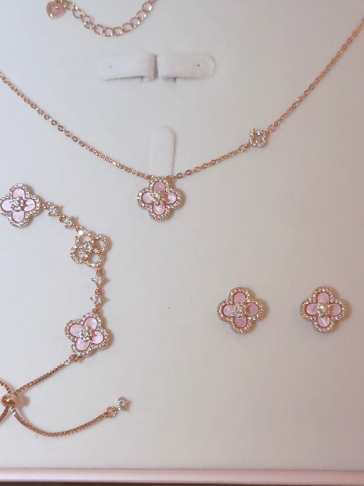 Sakura Cleef Necklace